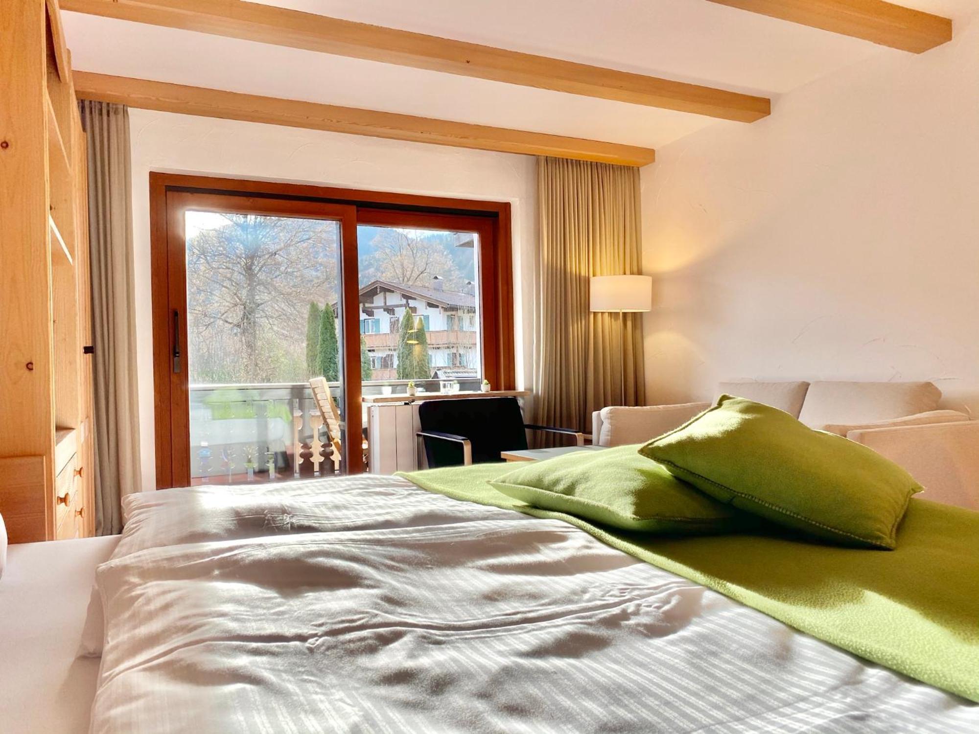 Sonnhof Apartments Tegernsee - Zentral Und Perfekt Fuer Urlaub & Arbeit Bad Wiessee Room photo